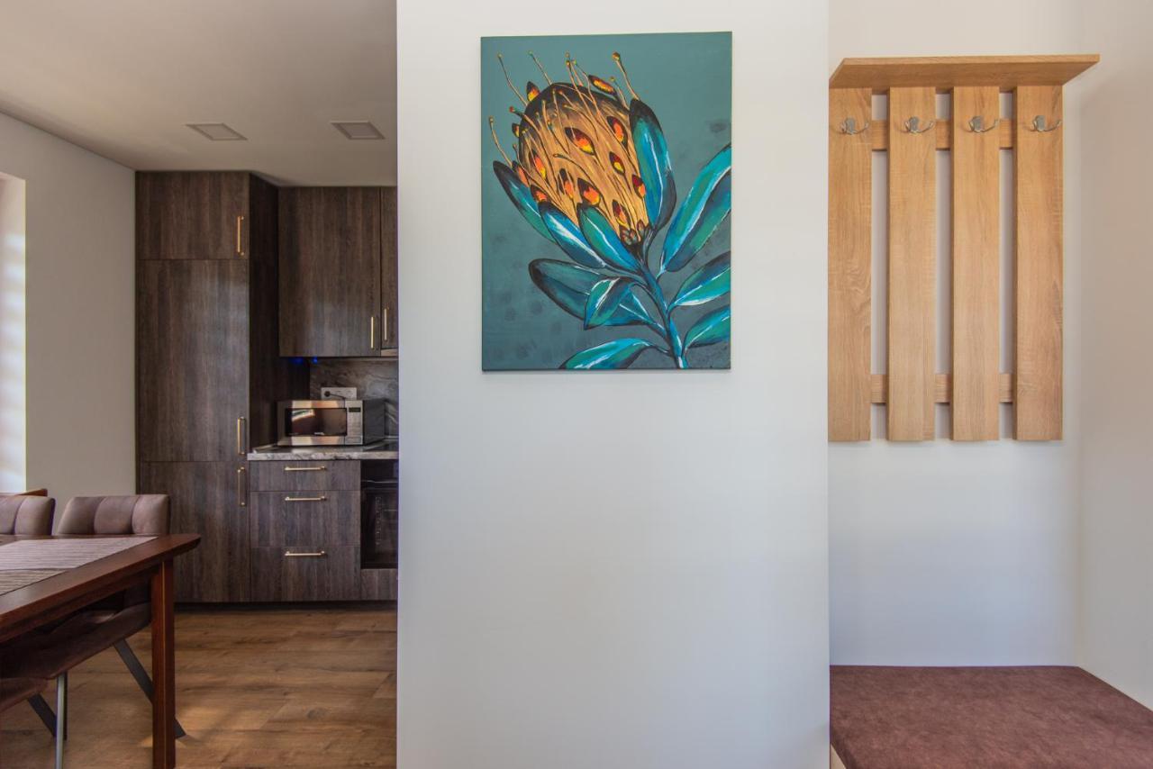 Apartamentai Pas Kaju Senamiestyje Salia Botanikos Parko Palanga Buitenkant foto