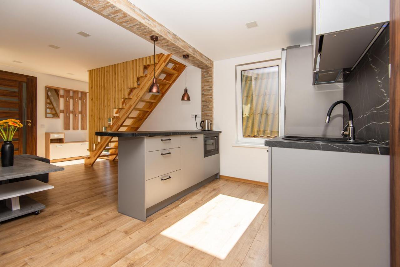 Apartamentai Pas Kaju Senamiestyje Salia Botanikos Parko Palanga Buitenkant foto