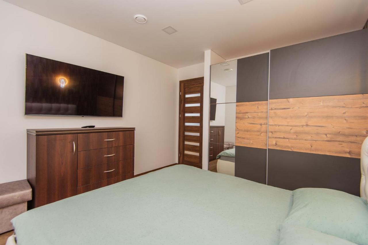 Apartamentai Pas Kaju Senamiestyje Salia Botanikos Parko Palanga Buitenkant foto